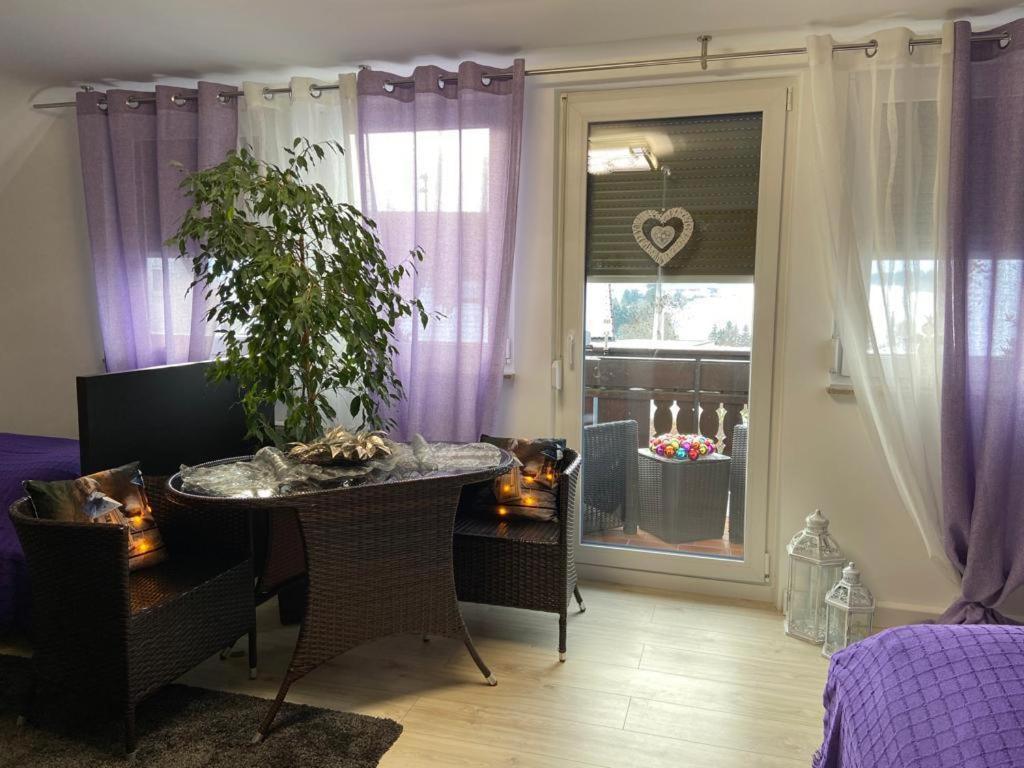 וילינגן-שוונינגן Ferienwohnung Pension Am Berg מראה חיצוני תמונה
